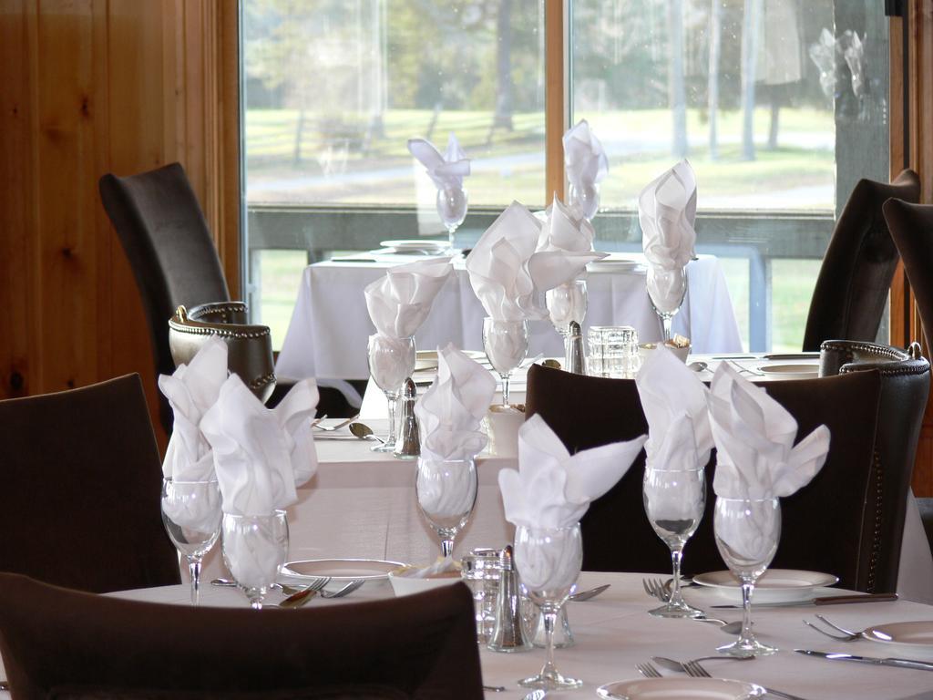 Eganridge Resort, Golf Club & Spa Bobcaygeon Exterior photo