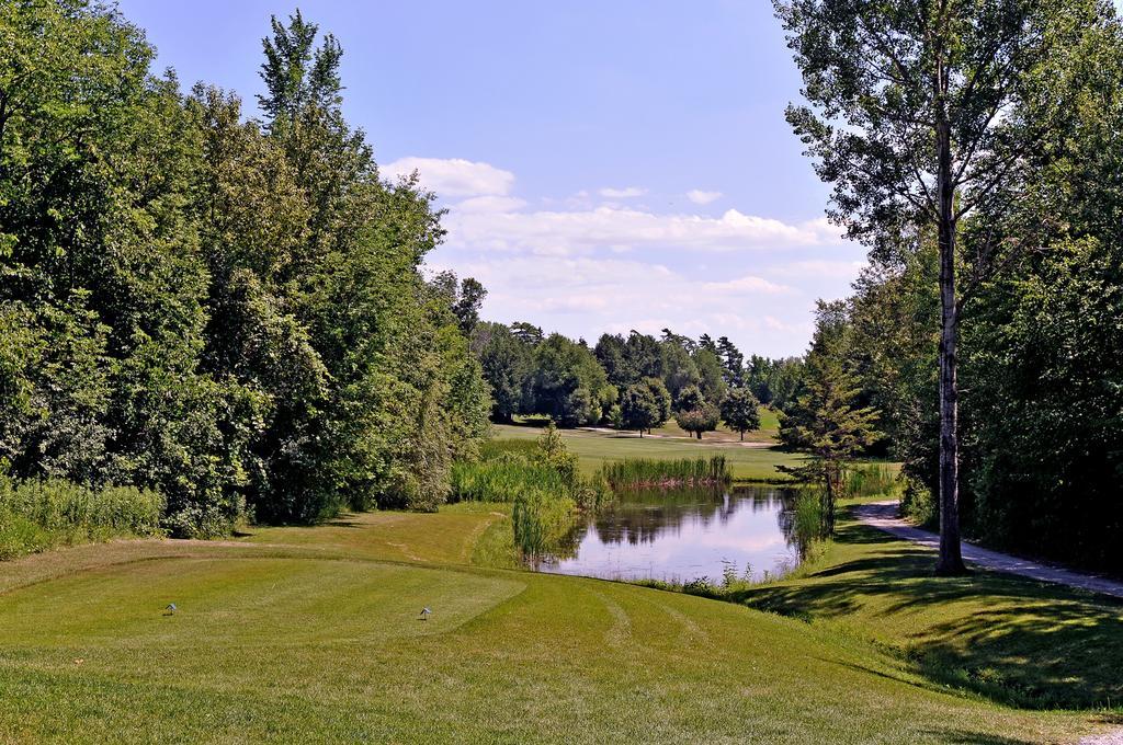 Eganridge Resort, Golf Club & Spa Bobcaygeon Exterior photo
